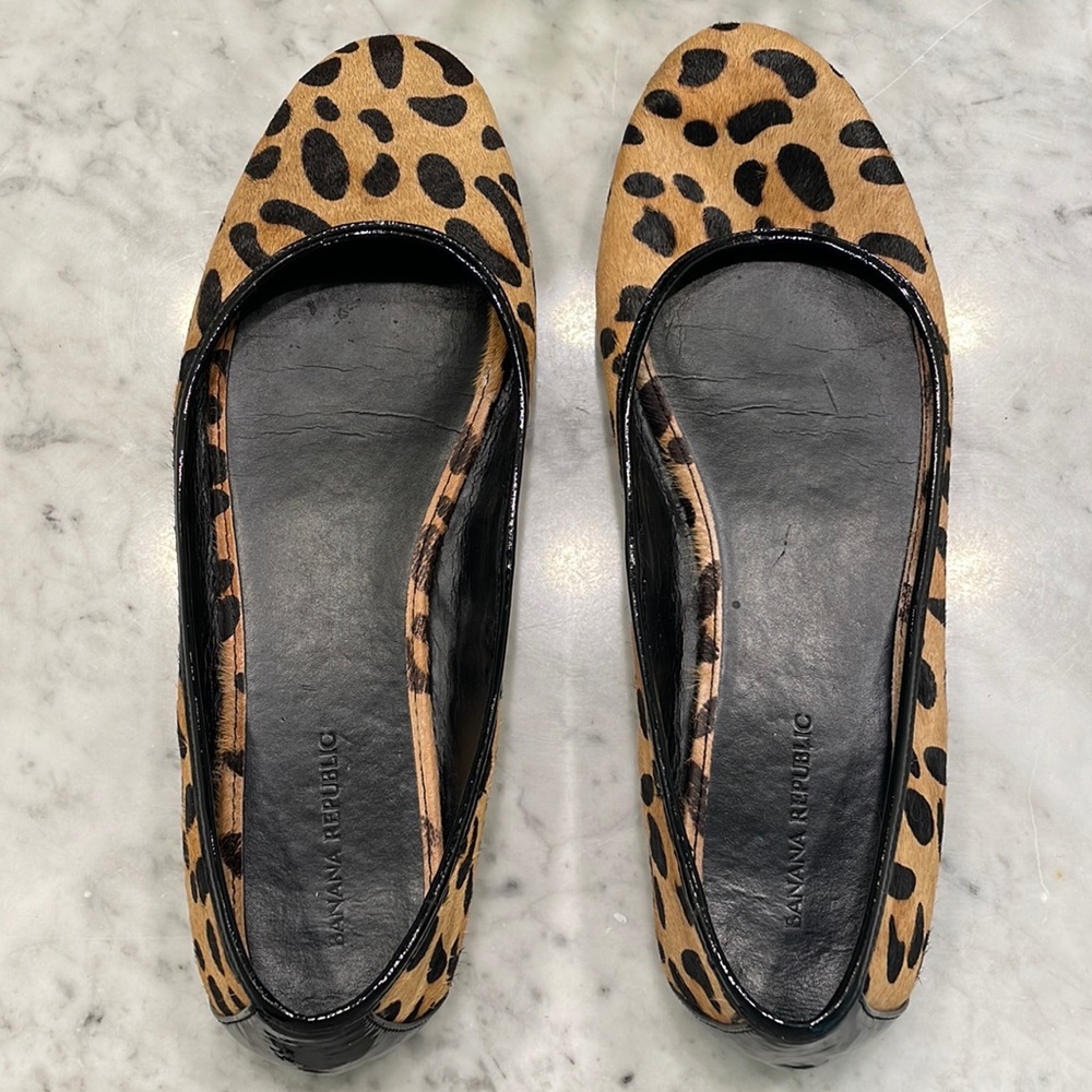 BANANA REPUBLIC Leopard Print Calf Hair Flats Size 9.5